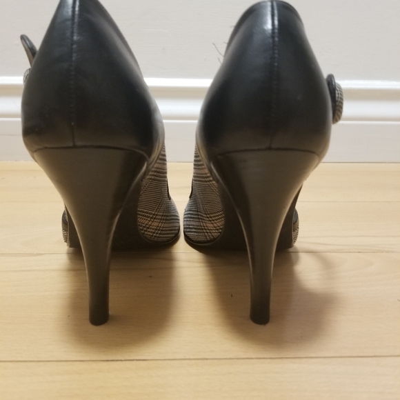 Black and Plaid High Heel - wn 7 - Picture 6 of 7